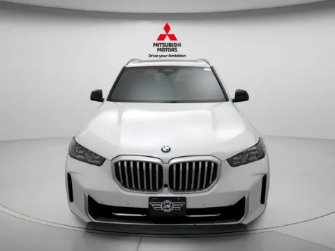 More photos of 2026 BMW X5 xDrive40i at Jidd Motors Mitsubishi, IL