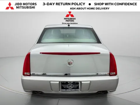 More photos of 2008 Cadillac DTS at Jidd Motors Mitsubishi, IL