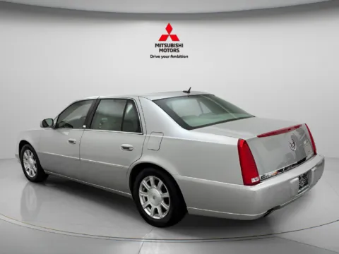 More photos of 2008 Cadillac DTS at Jidd Motors Mitsubishi, IL