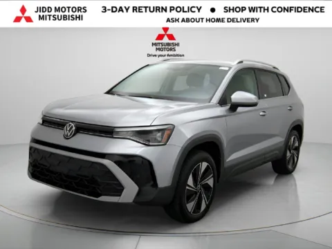 Gray 2025 Volkswagen Taos 1.5T SE for sale in Des Plaines, IL