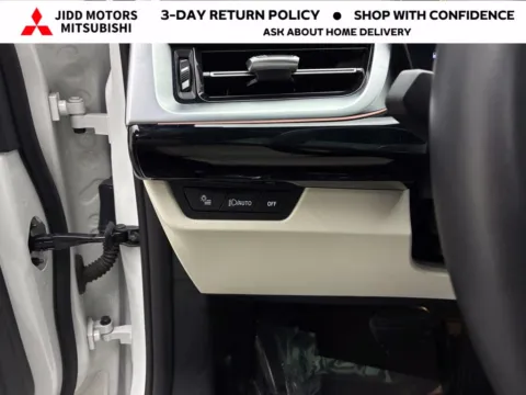More photos of 2026 BMW X2 xDrive28i at Jidd Motors Mitsubishi, IL
