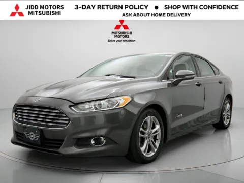 Gray 2016 Ford Fusion Hybrid SE for sale in Des Plaines, IL
