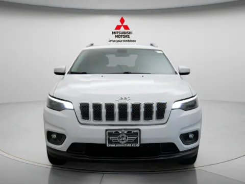 More photos of 2019 Jeep Cherokee Latitude Plus at Jidd Motors Mitsubishi, IL