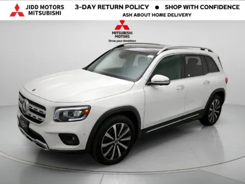 White 2023 Mercedes-Benz GLB 250 for sale in Des Plaines, IL