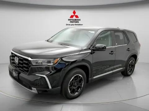Another view of 2025 Honda Pilot EX-L for sale in Des Plaines, IL at Jidd Motors Mitsubishi