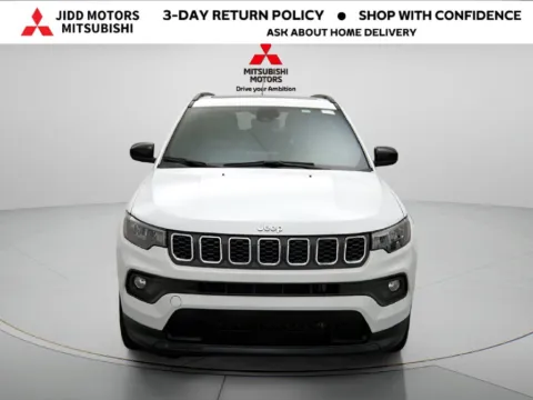 More photos of 2025 Jeep Compass Latitude at Jidd Motors Mitsubishi, IL