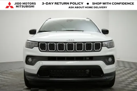More photos of 2025 Jeep Compass Latitude at Jidd Motors Mitsubishi, IL
