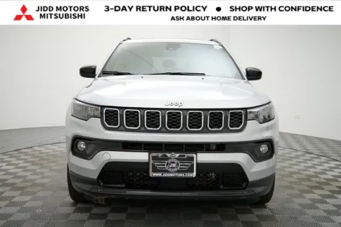 More photos of 2025 Jeep Compass Latitude at Jidd Motors Mitsubishi, IL
