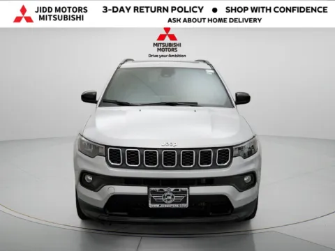 More photos of 2025 Jeep Compass Latitude at Jidd Motors Mitsubishi, IL