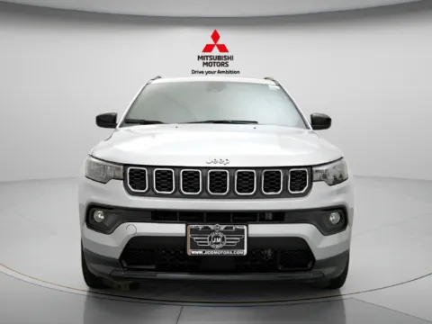 More photos of 2025 Jeep Compass Latitude at Jidd Motors Mitsubishi, IL