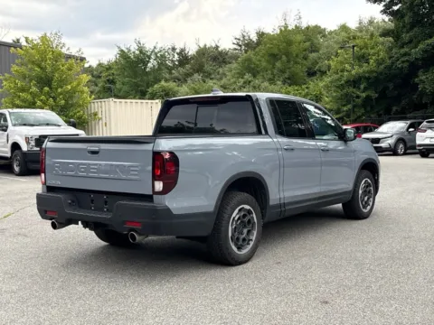More photos of 2024 Honda Ridgeline Black Edition at Lia Honda Brewster, NY