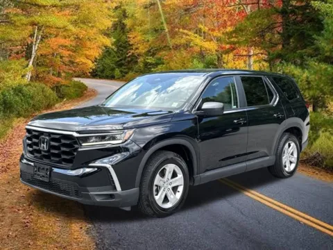 Another view of 2023 Honda Pilot LX for sale in Brewster, NY at Lia Honda Brewster