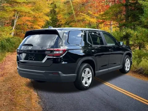 More photos of 2023 Honda Pilot LX at Lia Honda Brewster, NY