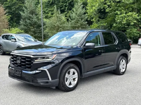 Another view of 2023 Honda Pilot LX for sale in Brewster, NY at Lia Honda Brewster