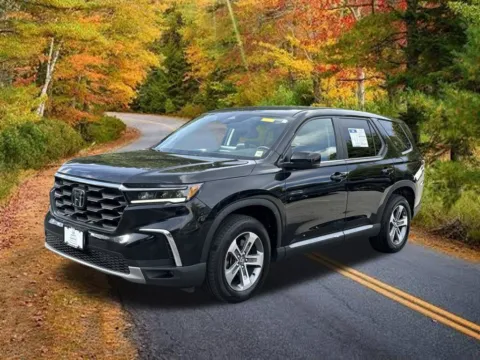 Another view of 2024 Honda Pilot EX-L for sale in Brewster, NY at Lia Honda Brewster