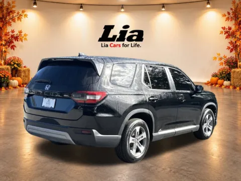 More photos of 2025 Honda Pilot EX-L at Lia Honda Brewster, NY