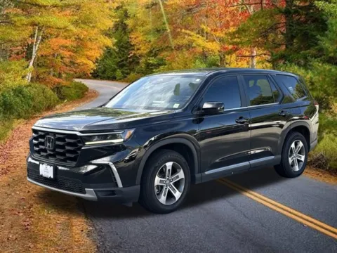 Another view of 2025 Honda Pilot EX-L for sale in Brewster, NY at Lia Honda Brewster