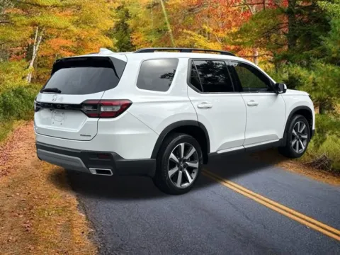 More photos of 2024 Honda Pilot Touring at Lia Honda Brewster, NY