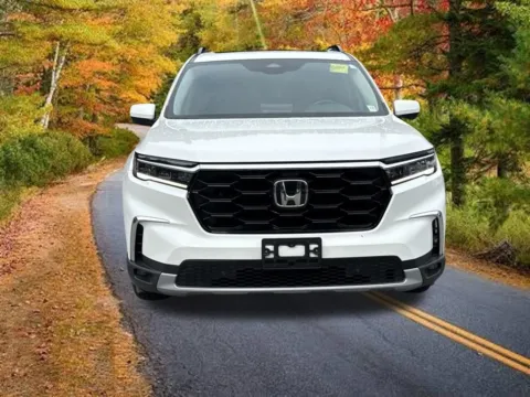 Photos of 2024 Honda Pilot Touring for sale in Brewster, NY at Lia Honda Brewster