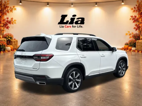More photos of 2024 Honda Pilot Touring at Lia Honda Brewster, NY