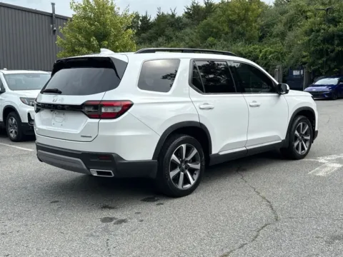 More photos of 2024 Honda Pilot Touring at Lia Honda Brewster, NY