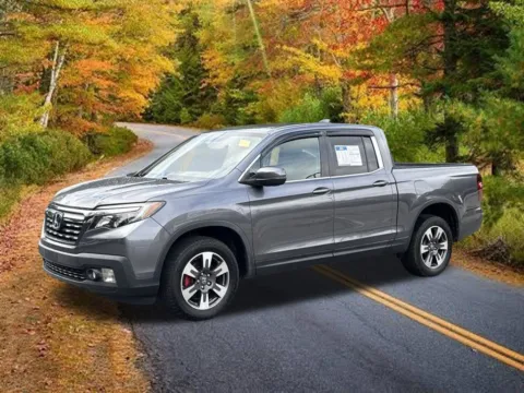 More photos of 2017 Honda Ridgeline RTL at Lia Honda Brewster, NY
