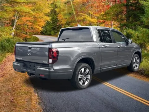 More photos of 2017 Honda Ridgeline RTL at Lia Honda Brewster, NY