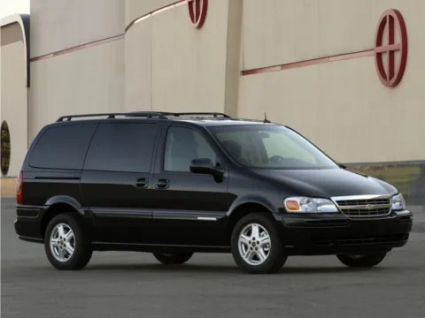 Red 2005 Chevrolet Venture LT for sale in Frederick, MD