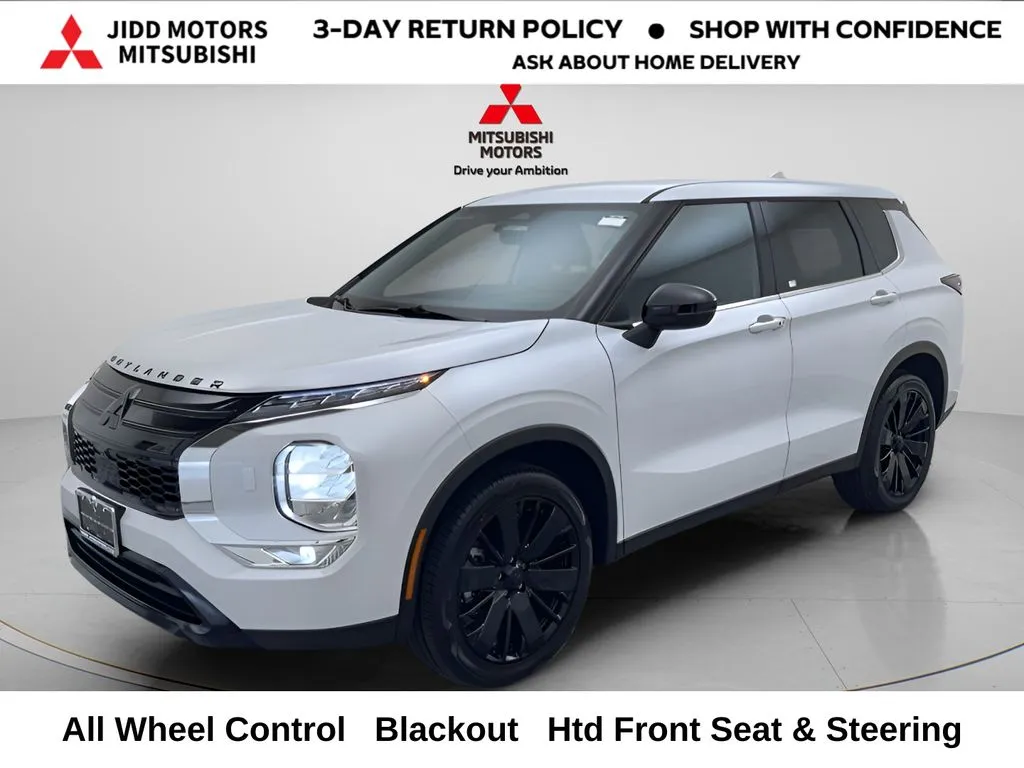 White 2026 Mitsubishi Outlander LE for sale in Des Plaines, IL