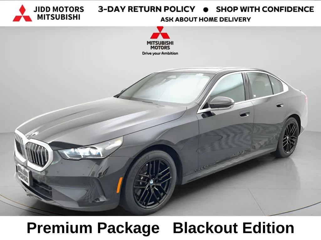 Black 2025 BMW 5 Series 530i xDrive for sale in Des Plaines, IL