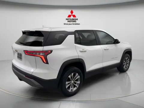 More photos of 2026 Chevrolet Equinox LT at Jidd Motors Mitsubishi, IL