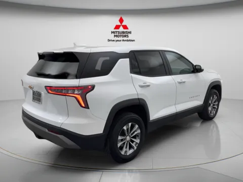 More photos of 2026 Chevrolet Equinox LT at Jidd Motors Mitsubishi, IL