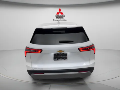 More photos of 2026 Chevrolet Equinox LT at Jidd Motors Mitsubishi, IL