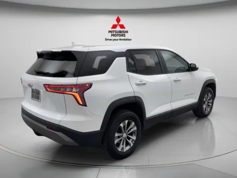 More photos of 2026 Chevrolet Equinox LT at Jidd Motors Mitsubishi, IL