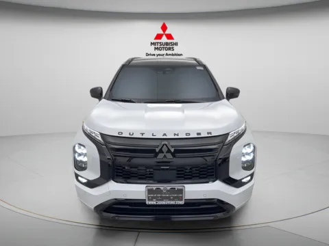 Photos of 2026 Mitsubishi Outlander Black Edition for sale in Des Plaines, IL at Jidd Motors Mitsubishi