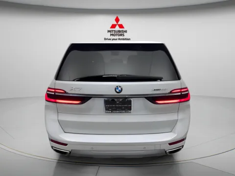 More photos of 2025 BMW X7 xDrive40i at Jidd Motors Mitsubishi, IL
