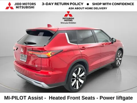 More photos of 2025 Mitsubishi Outlander SE at Jidd Motors Mitsubishi, IL