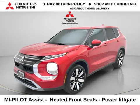 Photos of 2025 Mitsubishi Outlander SE for sale in Des Plaines, IL at Jidd Motors Mitsubishi