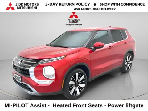 Red 2025 Mitsubishi Outlander SE for sale in Des Plaines, IL
