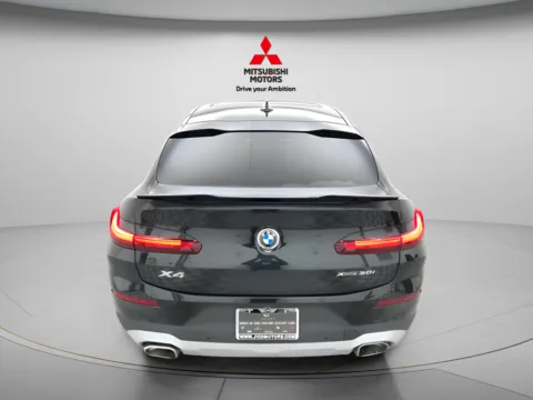 More photos of 2025 BMW X4 xDrive30i at Jidd Motors Mitsubishi, IL