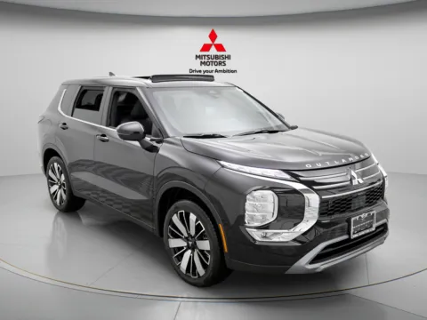 More photos of 2026 Mitsubishi Outlander SE at Jidd Motors Mitsubishi, IL