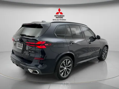 More photos of 2025 BMW X5 xDrive40i at Jidd Motors Mitsubishi, IL