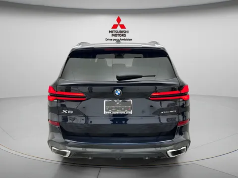 More photos of 2025 BMW X5 xDrive40i at Jidd Motors Mitsubishi, IL