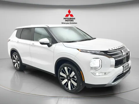 Another view of 2026 Mitsubishi Outlander SE for sale in Des Plaines, IL at Jidd Motors Mitsubishi