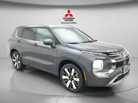Another view of 2026 Mitsubishi Outlander SEL for sale in Des Plaines, IL at Jidd Motors Mitsubishi