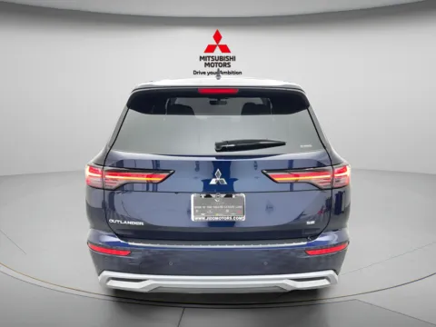 More photos of 2026 Mitsubishi Outlander SE at Jidd Motors Mitsubishi, IL