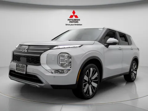 Another view of 2026 Mitsubishi Outlander SE for sale in Des Plaines, IL at Jidd Motors Mitsubishi