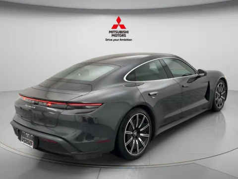 Another view of 2022 Porsche Taycan 4S for sale in Des Plaines, IL at Jidd Motors Mitsubishi