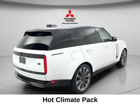 More photos of 2023 Land Rover Range Rover SE at Jidd Motors Mitsubishi, IL