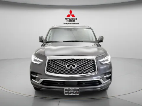 More photos of 2024 INFINITI QX80 LUXE at Jidd Motors Mitsubishi, IL